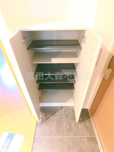 ウェルスクエアイズム蒲田@仲介手数料無料の収納|玄関収納