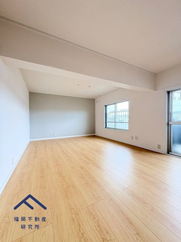 下大利団地27の洋室