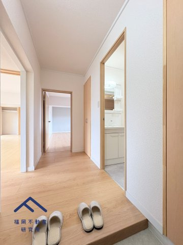 下大利団地27の玄関