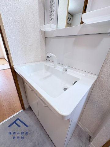 下大利団地27の独立洗面台