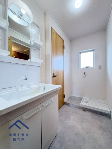 下大利団地27の独立洗面台