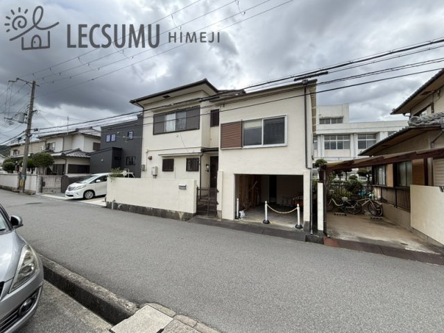 姫路市田寺６丁目/中古戸建の前面道路含む現地写真