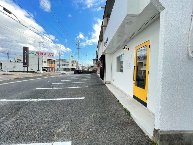 イタクラ店舗の駐車場