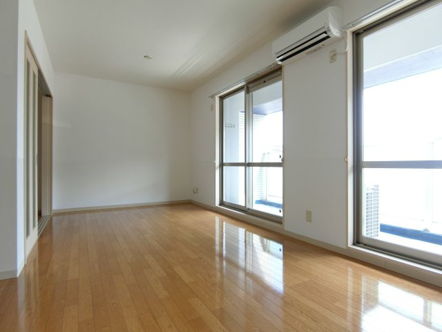 スカイマンションFの居間・リビング|イメージ103号室の写真