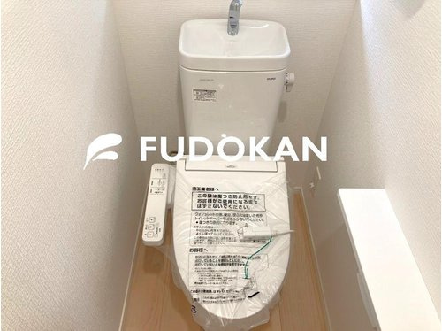 【内観：施工例】 | 天童市東長岡第4【新築建売】1号棟 | 節水タイプのトイレは水道代の節約に繋がります。