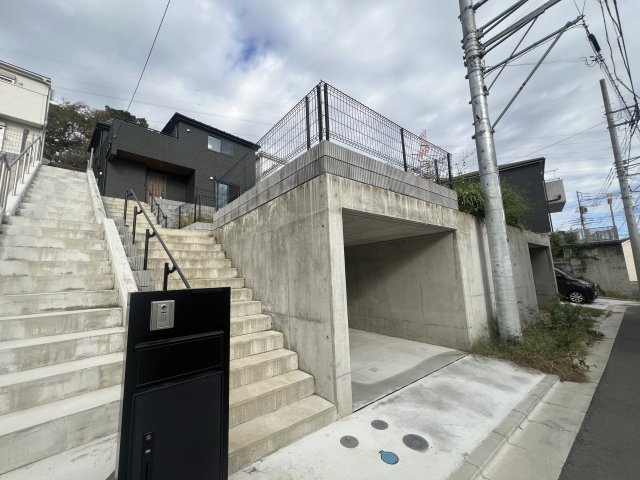 全室６帖超え！開けた眺望に気分も上々⤴旭区川井本町 新築戸建の外観|建物外観を気になさる方へ、見た目の良い物件です