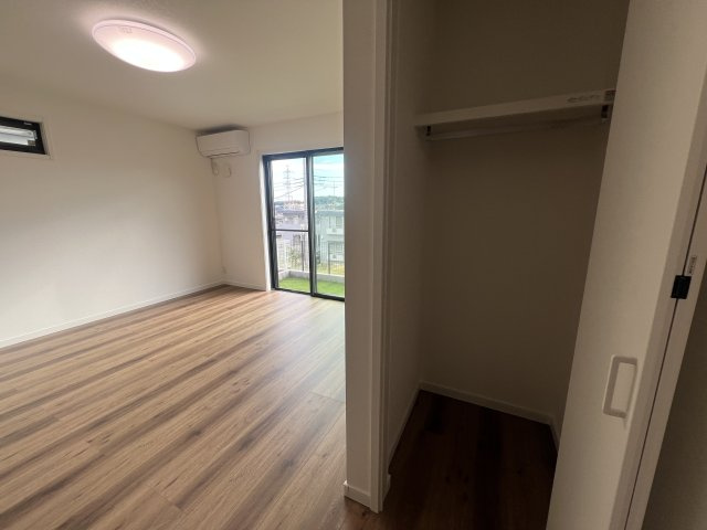 全室６帖超え！開けた眺望に気分も上々⤴旭区川井本町 新築戸建の収納|専用の収納スペースです