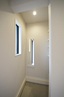 【玄関】 | 【仲介手数料無料！！】八王子市長沼町　新築戸建て（全7棟）1号棟　3999万円