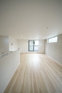 【居間・リビング】 | 【仲介手数料無料！！】八王子市長沼町　新築戸建て（全7棟）1号棟　3999万円