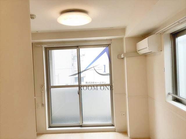 ウエスト・ストーリーの居間・リビング|洋室のお部屋です。