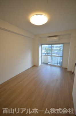 【居間・リビング】 | 原宿インペリアルハイツ