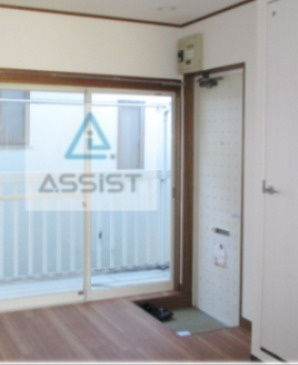 ローズハイツの玄関