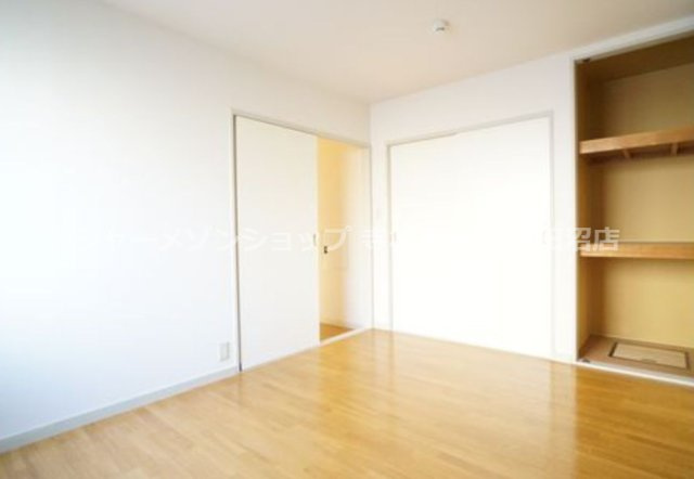 セントラル山手の洋室