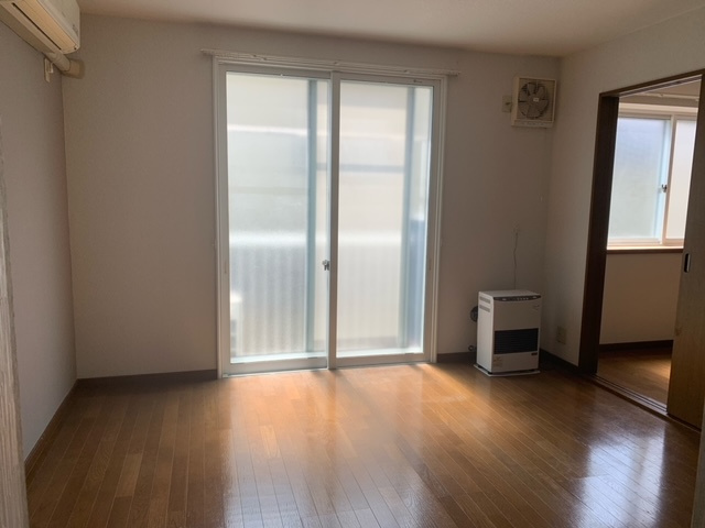 シティパレスB棟の居間・リビング|こちらのリビングで趣味の時間をお楽しみください