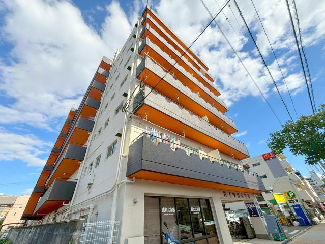 ハイツロイヤルの外観