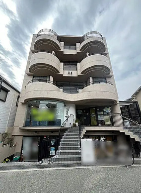 ホイットニー武庫川の外観