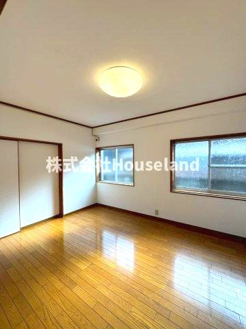 和歌浦中2丁目戸建の洋室