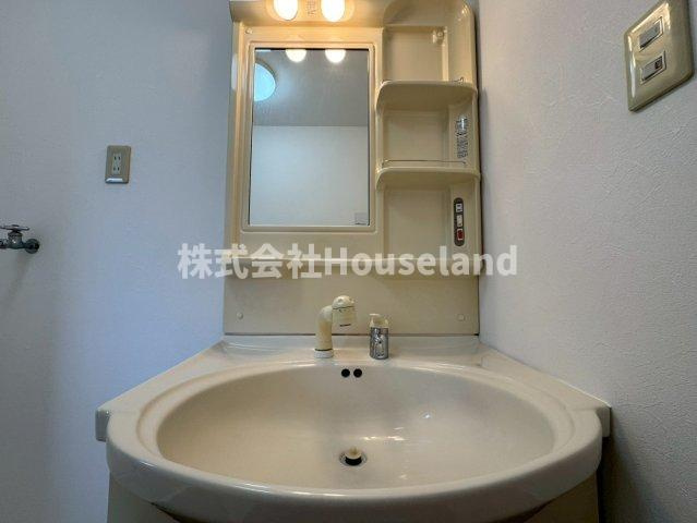 和歌浦中2丁目戸建の洗面所