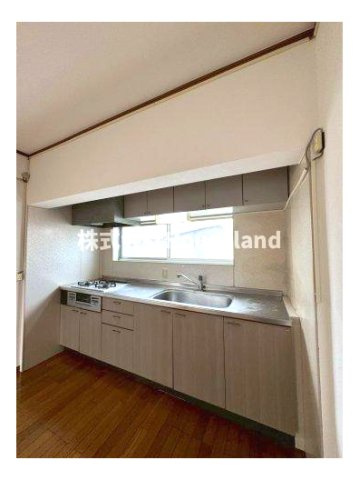 和歌浦中2丁目戸建のキッチン