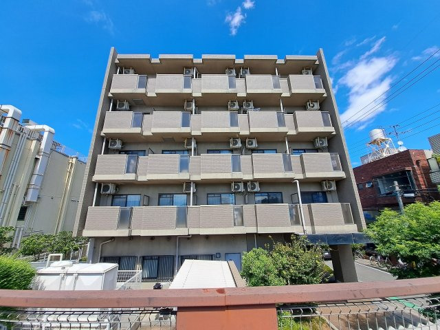 フロイデ里中の外観