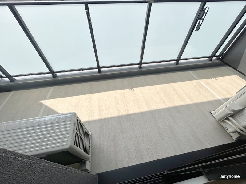 スプランディッド大阪NAMBA LINE 仲介手数料無料のバルコニー