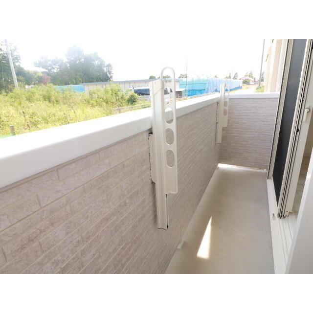 アムールボヌールのバルコニー|暖かな日差しのふりそそぐバルコニー