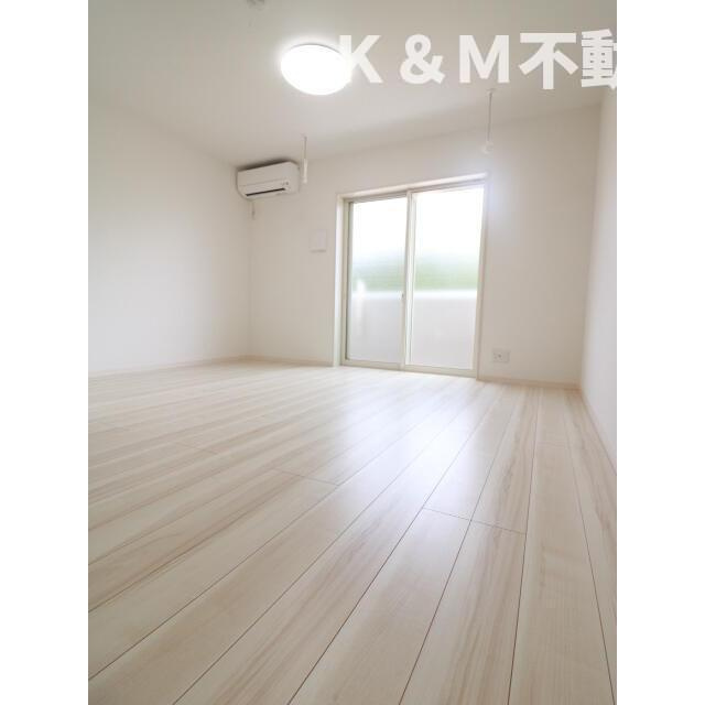 アムールボヌールの居間・リビング|こちらのリビングで趣味の時間をお楽しみください