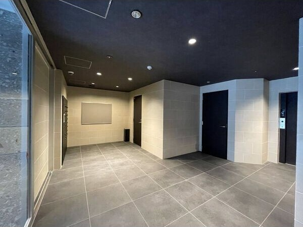 P's imaike(ピースイマイケ)のエントランス