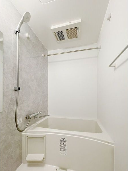 P's imaike(ピースイマイケ)の浴室