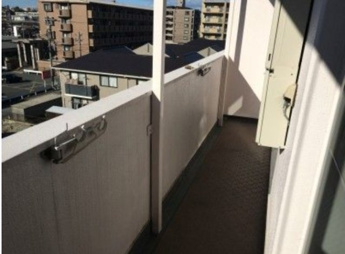 【バルコニー】