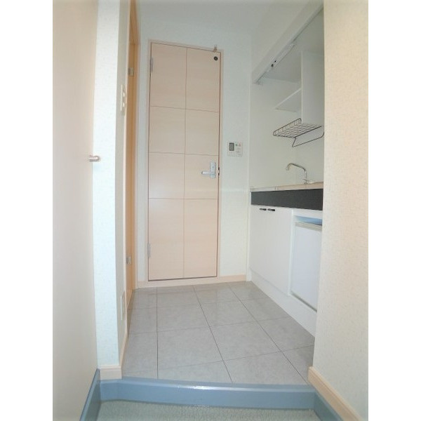 メション志木の玄関