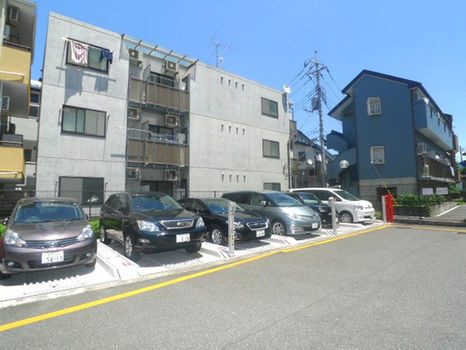 メション志木の駐車場