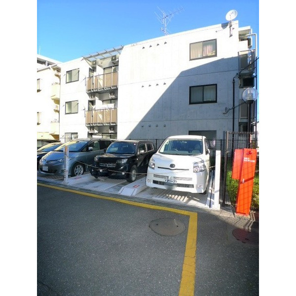 メション志木の駐車場