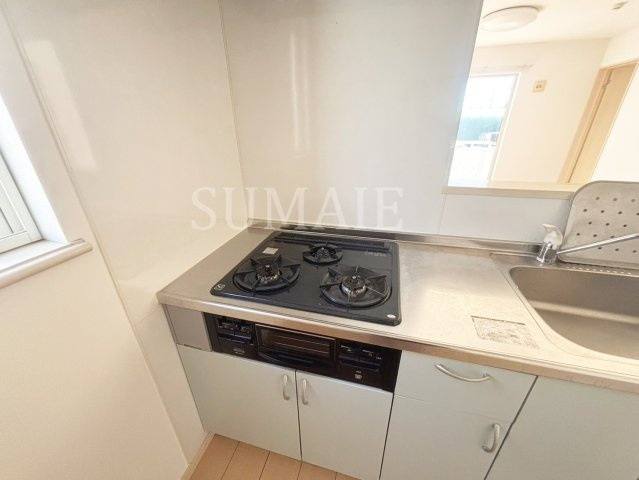 コートダジュールのキッチン|三口コンロです！