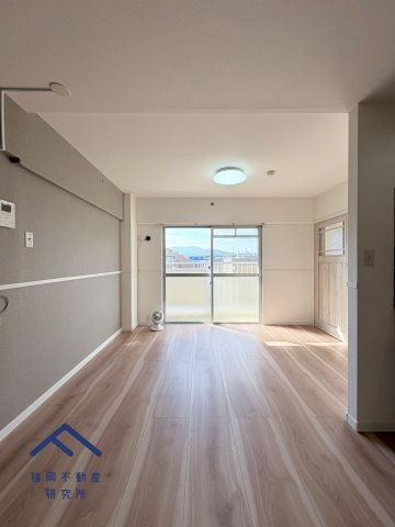 ロワールマンション大橋5の居間・リビング