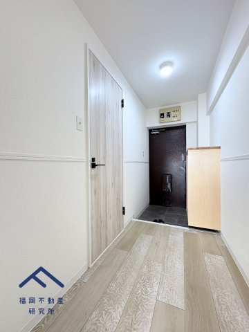 ロワールマンション大橋5の玄関