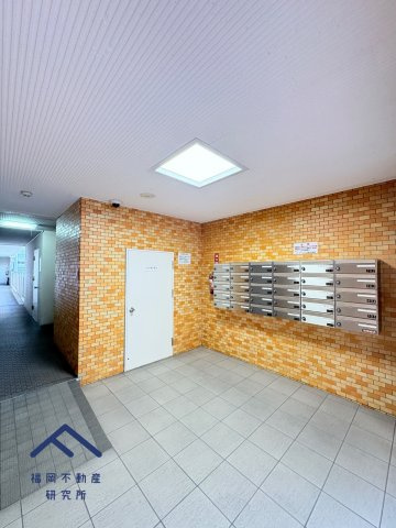 ロワールマンション大橋5のエントランス