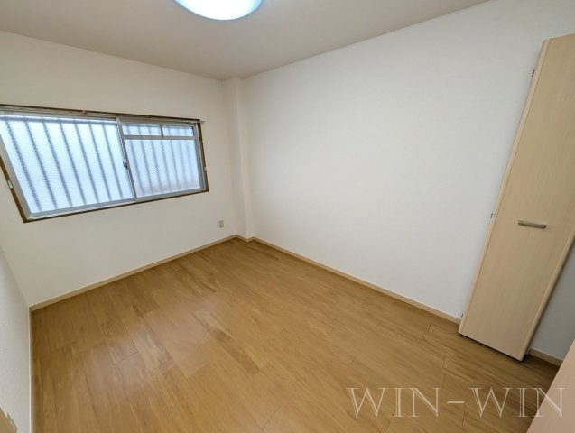 ロジュマン緑ケ丘の洋室