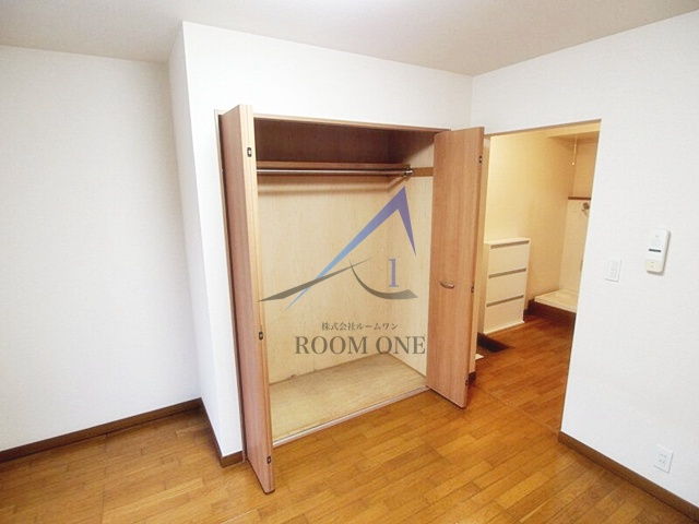 パナッシェの居間・リビング|洋室のお部屋です。