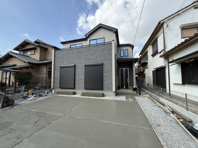 明石市沢野２丁目新築戸建の前面道路含む現地写真