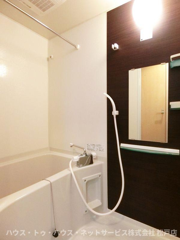 リブリ・Y.T常盤平の浴室