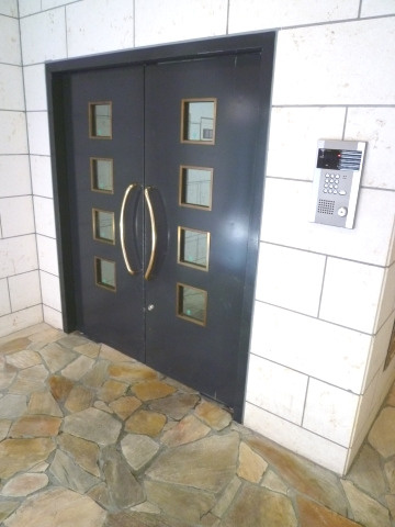 【エントランス】