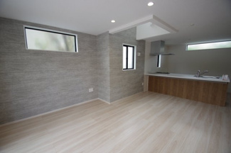 【居間・リビング】 | 【仲介手数料無料！！】八王子市長沼町　新築戸建て（全7棟）2号棟　4599万円