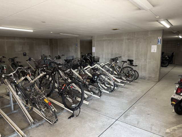 東急ドエルアルス明石朝霧台の駐輪場