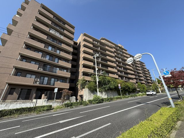 東急ドエルアルス明石朝霧台の外観