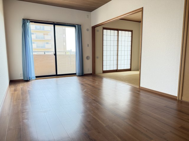 東急ドエルアルス明石朝霧台の居間・リビング