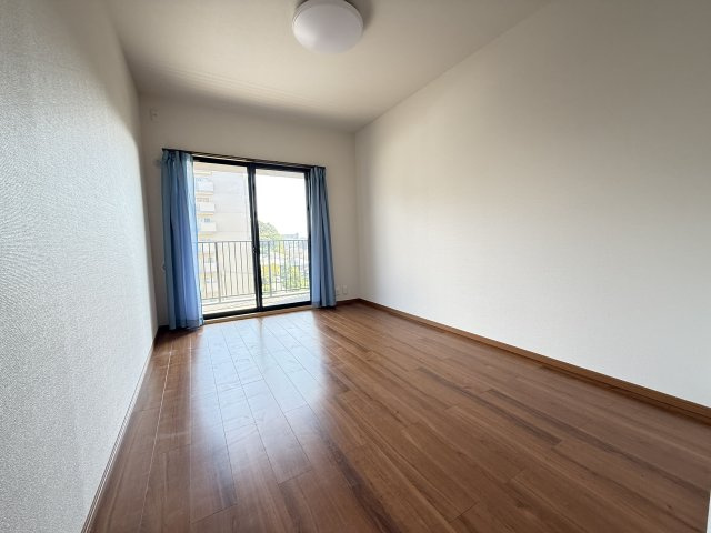 東急ドエルアルス明石朝霧台の洋室