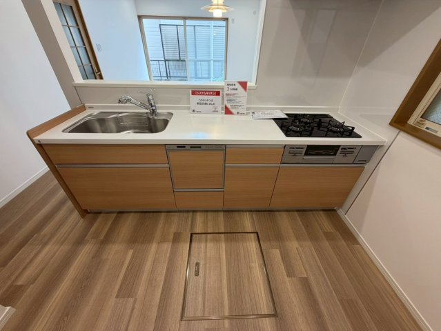 元郷2丁目のキッチン|広々スペースでお子様と一緒にキッチンに立ってお料理が作れます！