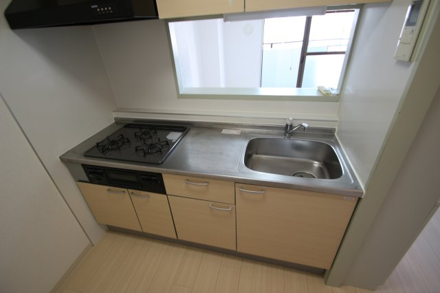 ルミエール3番館のキッチン|※別室参考写真です。