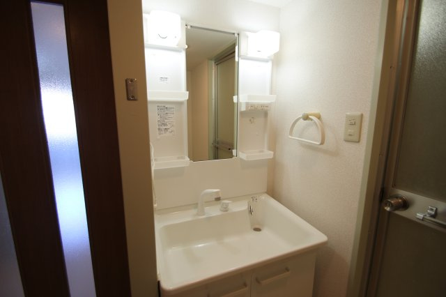 ルミエール3番館の独立洗面台|※別室参考写真です。